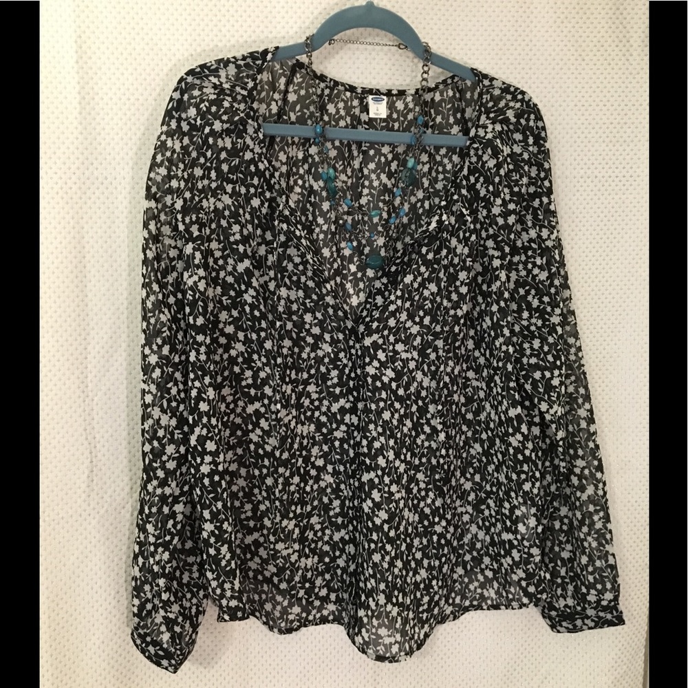 🌷🌿Old Navy size L blouse